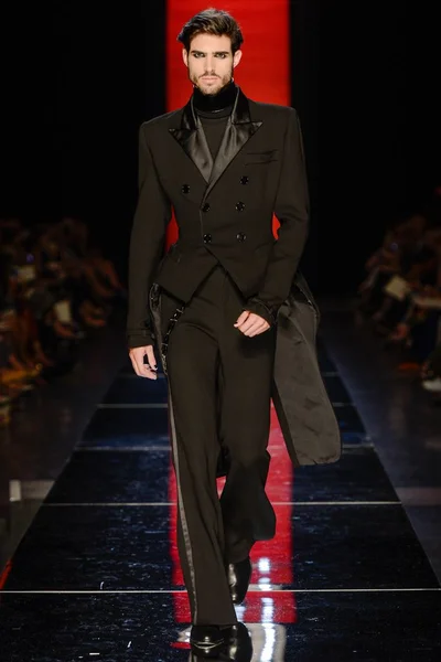 Look 36